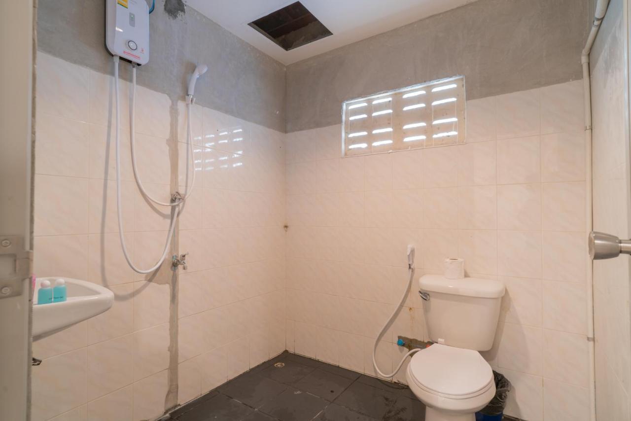 Grey Door Hotel Patong Bagian luar foto