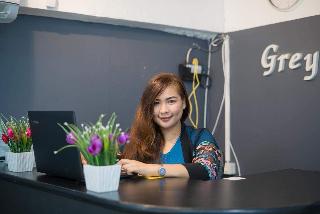 Grey Door Hotel Patong Bagian luar foto