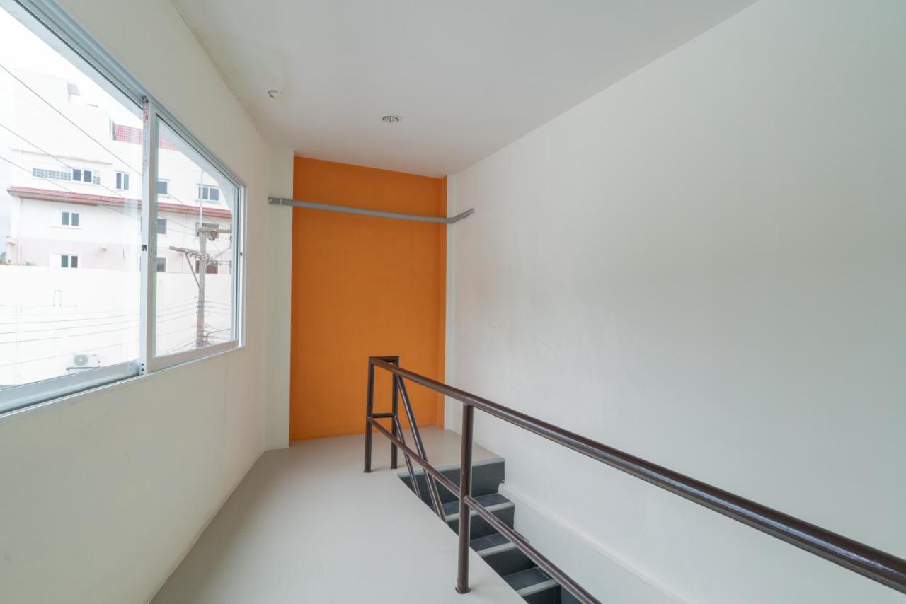 Grey Door Hotel Patong Bagian luar foto