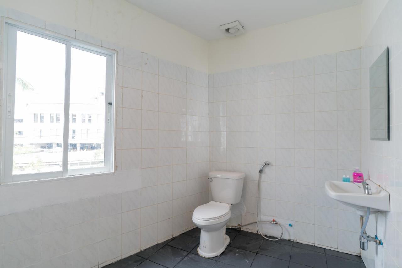 Grey Door Hotel Patong Bagian luar foto