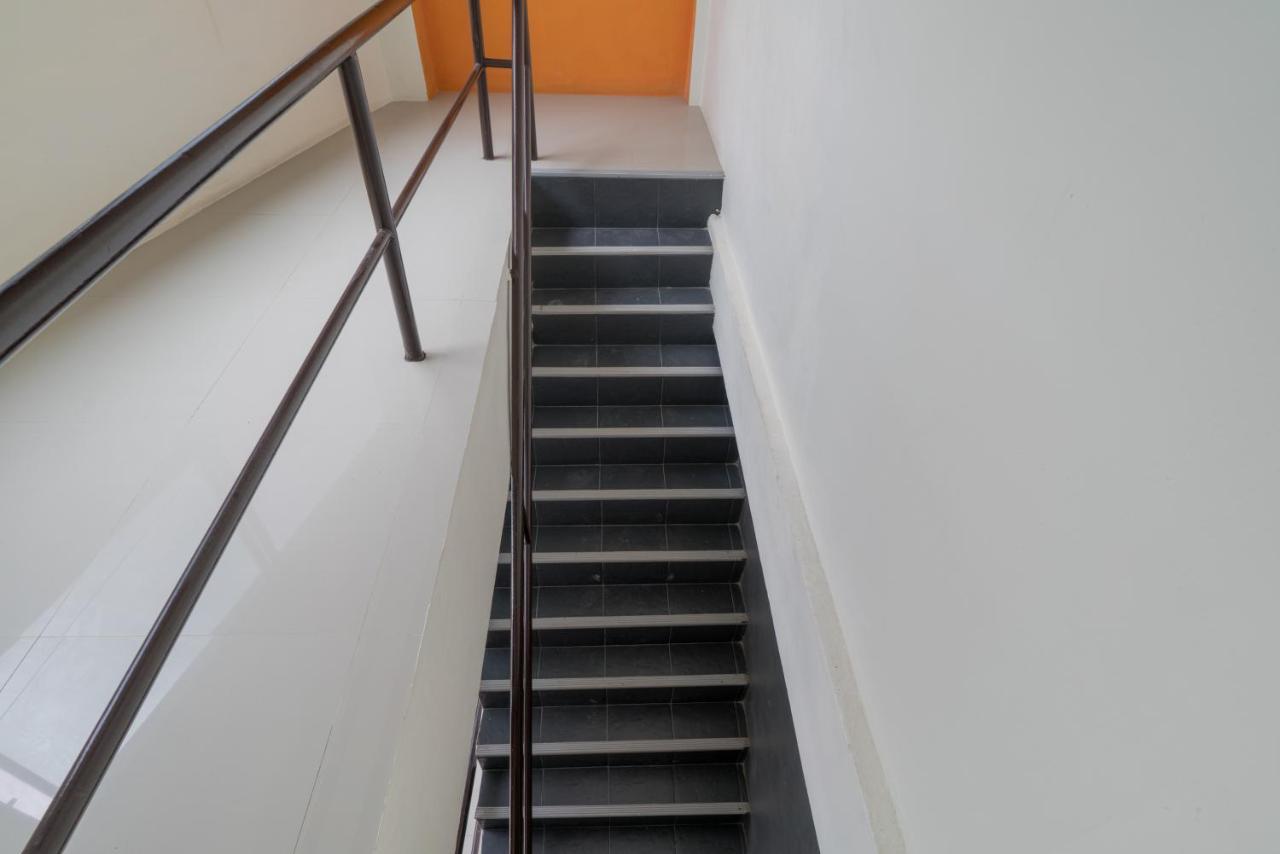 Grey Door Hotel Patong Bagian luar foto